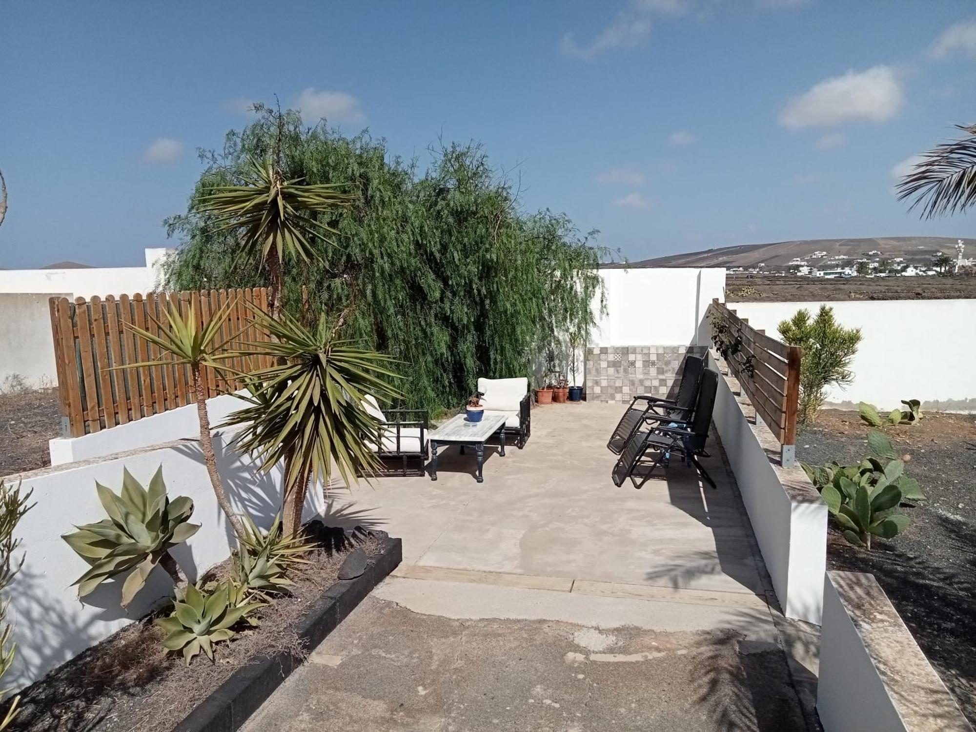 Quintero Suites San Bartolomé Esterno foto